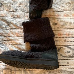 Knit Ugg’s with buttons